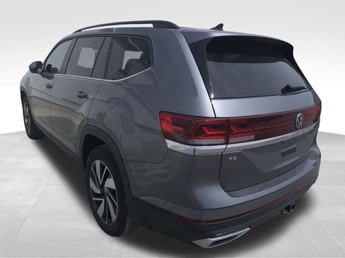Used 2025 Volkswagen Atlas SE image 20