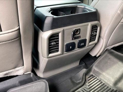 Used 2018 Ford F150 Lariat w/ Equipment Group 502A Luxury image 32