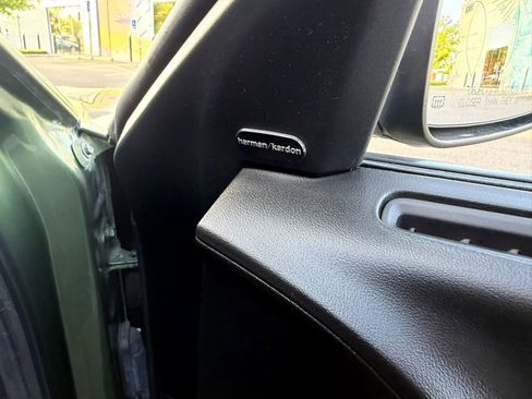 Used 2019 Dodge Charger R/T w/ Plus Group image 25