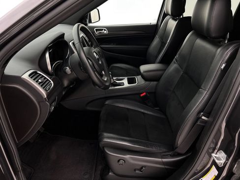 Used 2018 Jeep Grand Cherokee Laredo AWD/4WD image 11