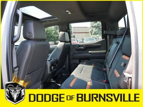 Used 2024 GMC Sierra 1500 AT4 w/ Technology Package AWD/4WD image 18