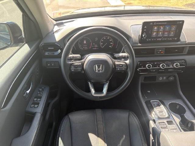 Used 2025 Honda Pilot EX-L image 19