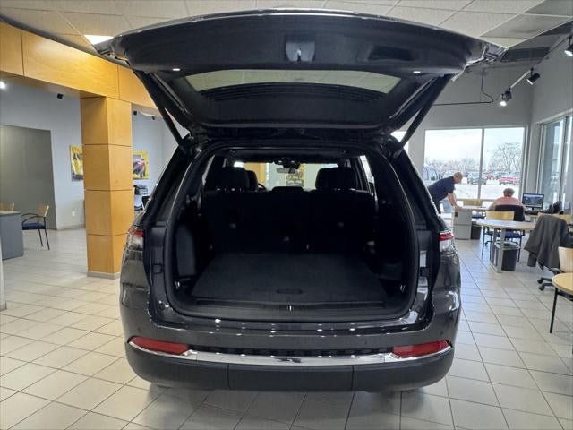 New 2026 Jeep Grand Cherokee Laredo X AWD/4WD image 42