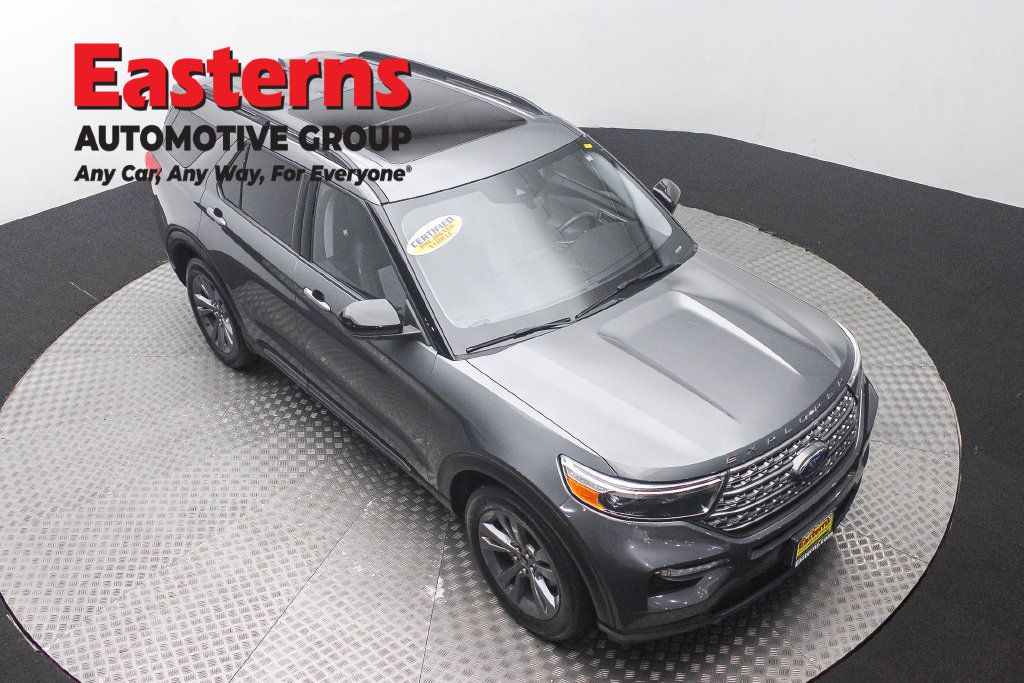 Used 2022 Ford Explorer XLT w/ Equipment Group 202A AWD/4WD image 5
