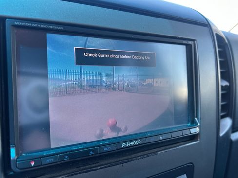 Used 2011 Nissan Titan SV AWD/4WD image 21