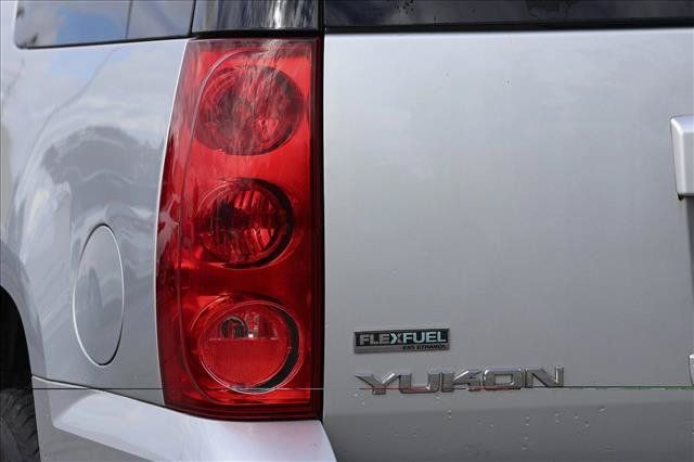 Used 2012 GMC Yukon SLE w/ Convenience Package AWD/4WD image 11