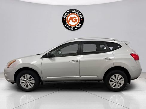 Used 2014 Nissan Rogue S w/ Convenience Package FWD image 6