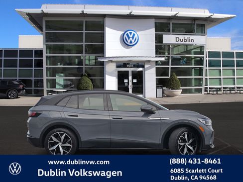 Used 2023 Volkswagen ID.4 Pro S image 3