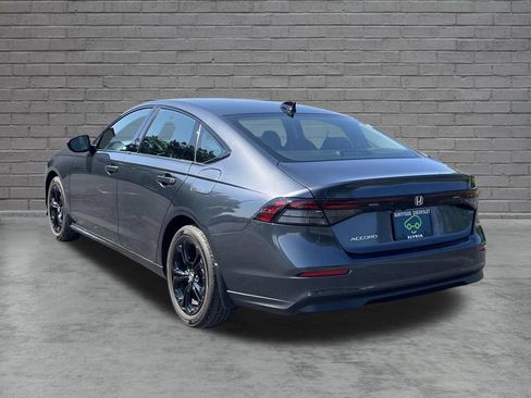 Used 2025 Honda Accord SE image 5