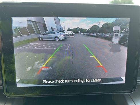 Used 2022 Ford Explorer XLT w/ Class IV Trailer Tow Package image 28