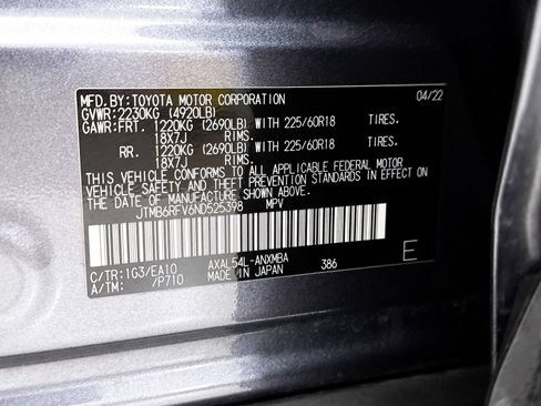 Used 2022 Toyota RAV4 XLE Premium AWD/4WD image 38