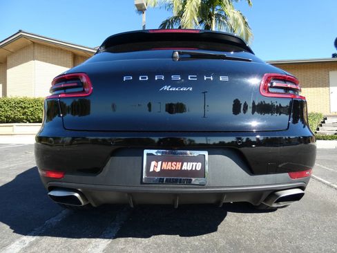 Used 2018 Porsche Macan Sport Edition image 10