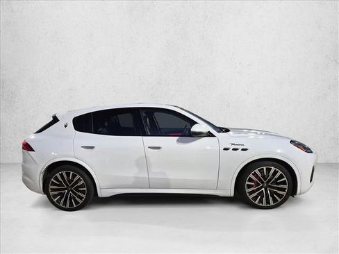 Used 2023 Maserati Grecale Modena AWD/4WD image 4
