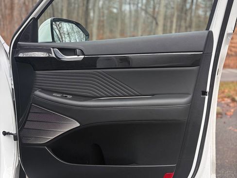 Used 2024 Hyundai Palisade Calligraphy image 11