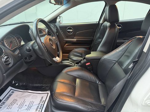 Used 2006 Pontiac Grand Prix GT w/ Sun And Sound Package image 9