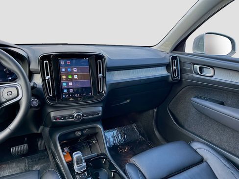 Used 2023 Volvo XC40 B5 Ultimate w/ Protection Package Premier image 22