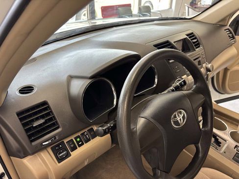 Used 2008 Toyota Highlander 2WD w/ Cold Weather Pkg image 14