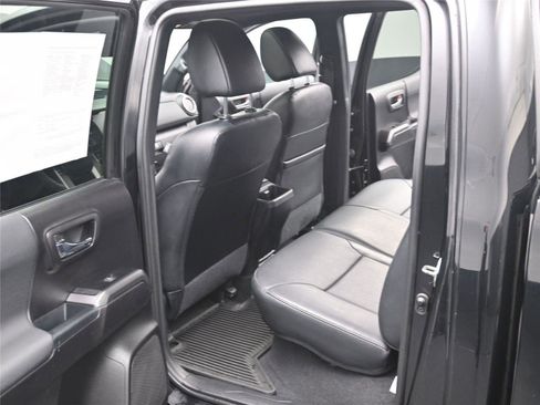 Used 2021 Toyota Tacoma TRD Sport w/ TRD Premium Sport Package image 6