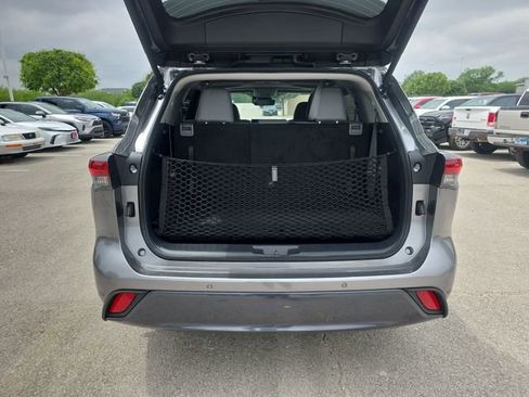 New 2026 Toyota Highlander Limited AWD/4WD image 13
