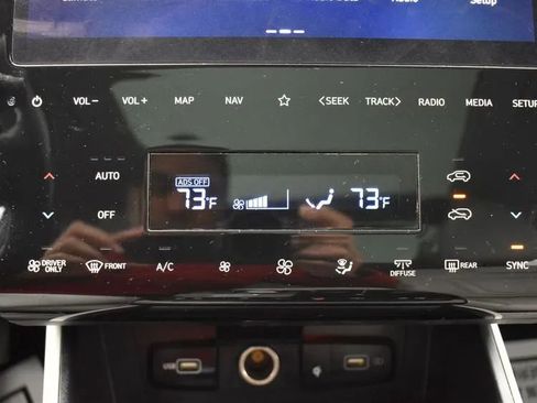 Used 2024 Hyundai Tucson Limited image 34