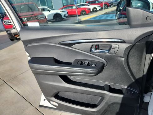 Used 2022 Honda Pilot Touring image 21