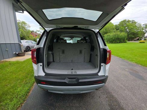 Used 2022 GMC Acadia SLE FWD image 7