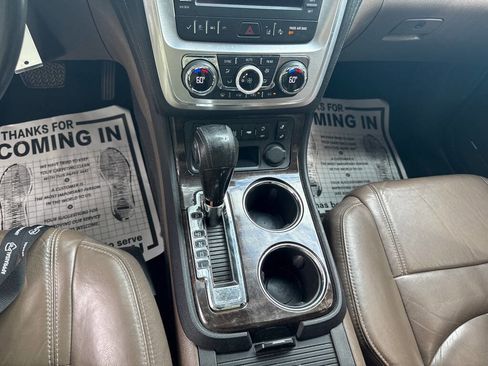 Used 2014 GMC Acadia SLT image 11
