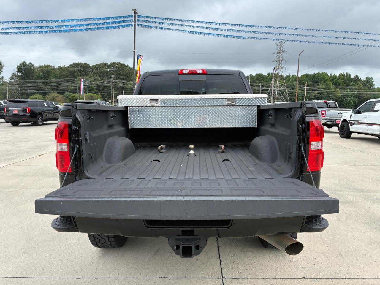 Used 2017 GMC Sierra 2500 Denali w/ Duramax Plus Package AWD/4WD image 31