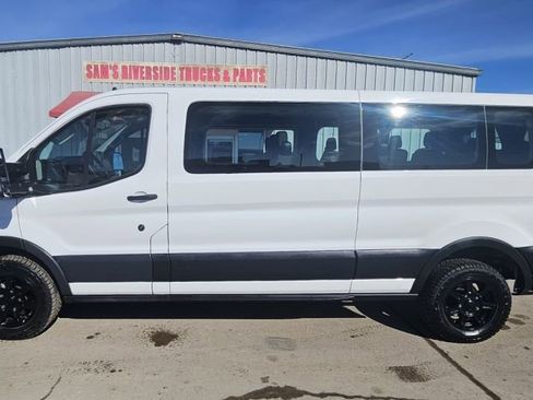 Used 2023 Ford Transit 350 XLT RWD image 5