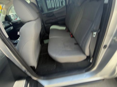 Used 2017 Toyota Tacoma SR w/ SR Convenience Package RWD image 11
