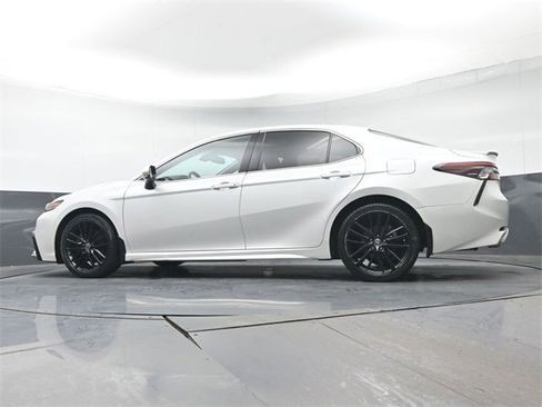 Used 2022 Toyota Camry XSE image 33