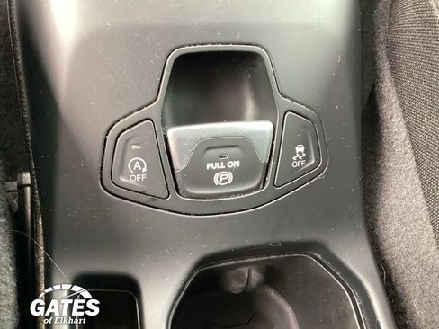 Used 2023 Jeep Renegade Latitude AWD/4WD image 36