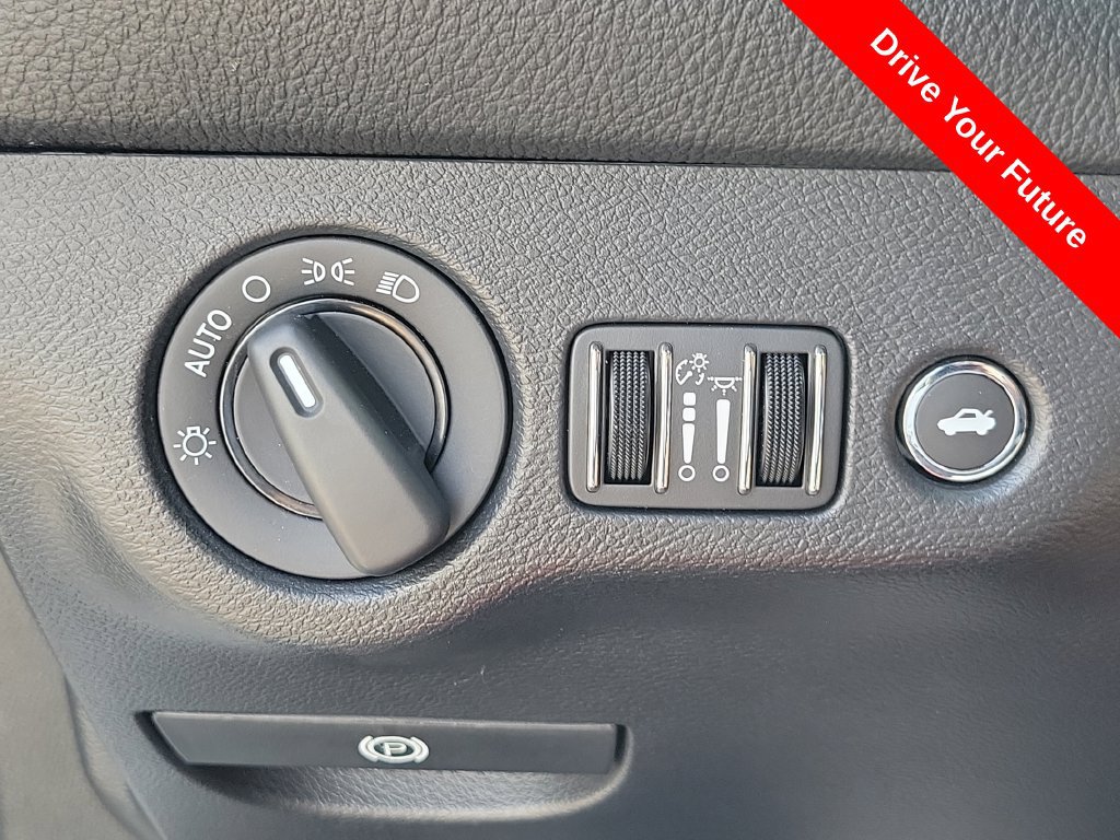 Used 2021 Dodge Challenger R/T Scat Pack RWD image 19