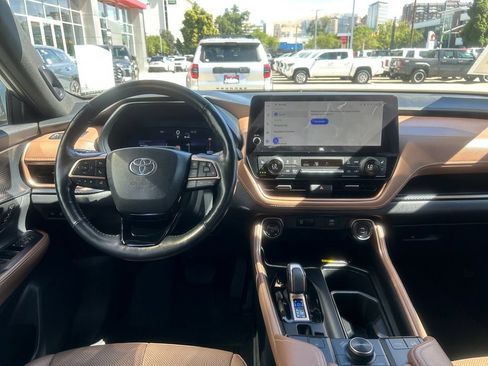 Certified 2024 Toyota Grand Highlander AWD Hybrid image 12