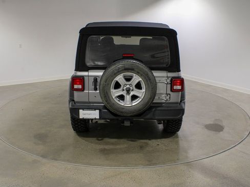 Used 2018 Jeep Wrangler Unlimited Sport S image 4