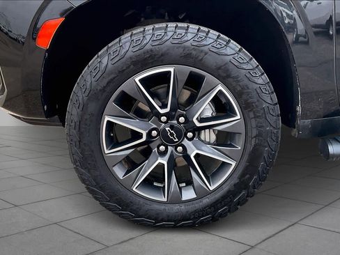 Used 2021 Chevrolet Tahoe Z71 w/ Luxury Package image 10
