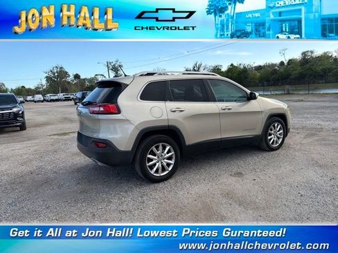 Used 2015 Jeep Cherokee Limited w/ Luxury Group image 12