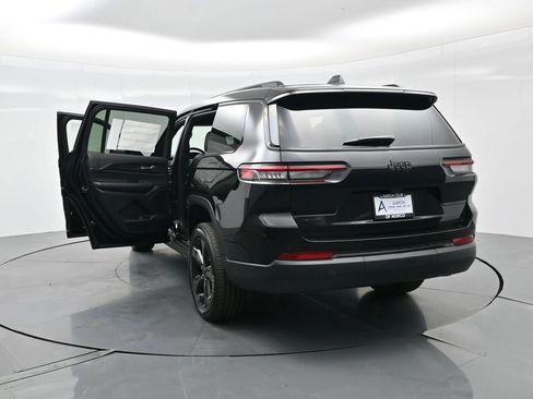 New 2025 Jeep Grand Cherokee L Altitude image 43