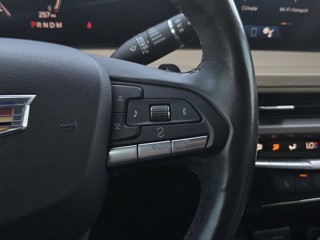 Used 2024 Cadillac XT4 Luxury w/ Cold Weather Package FWD image 28