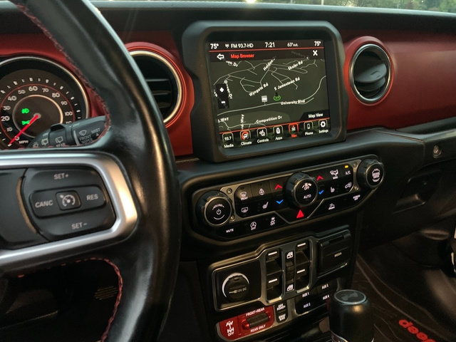 Used 2021 Jeep Wrangler Unlimited Rubicon AWD/4WD image 26