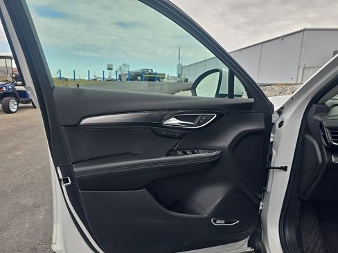 Used 2024 Buick Envision Preferred image 11