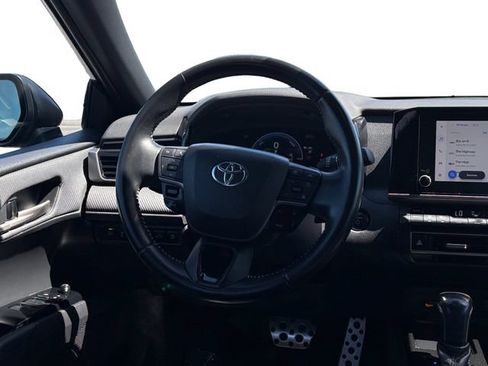 Certified 2025 Toyota Camry SE FWD image 15