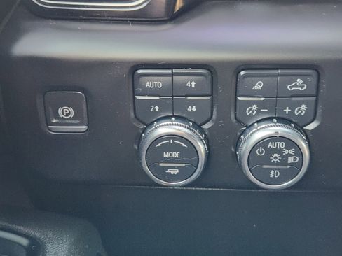 Used 2022 GMC Sierra 1500 AT4 w/ AT4 Premium Package image 25