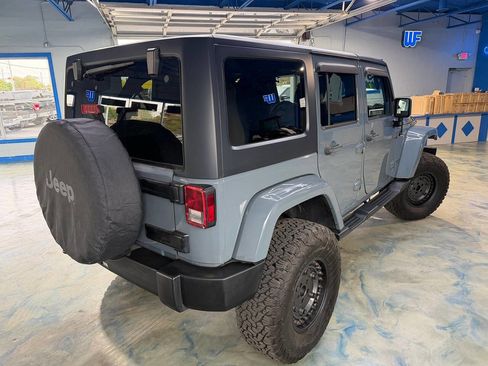 Used 2015 Jeep Wrangler Unlimited Sahara w/ Connectivity Group AWD/4WD image 3