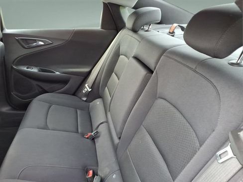 Used 2025 Chevrolet Malibu LT FWD image 15