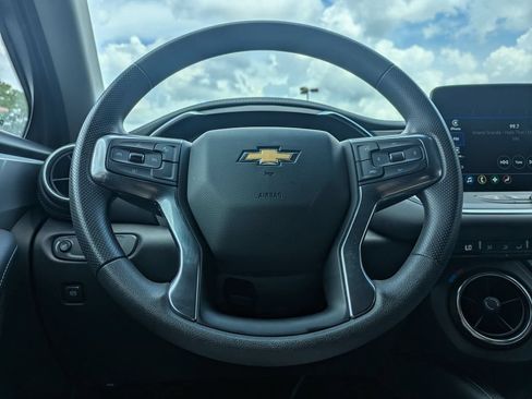 Used 2025 Chevrolet Blazer LT FWD image 21