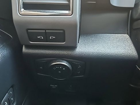 Used 2019 Ford F150 Raptor w/ Equipment Group 802A Luxury image 38