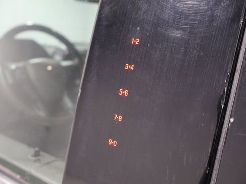 Used 2018 Ford Expedition Limited image 9