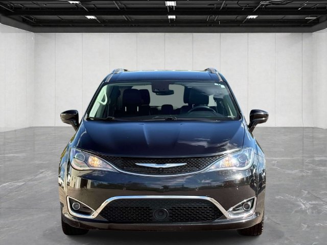 Certified 2019 Chrysler Pacifica Touring-L Plus FWD image 2