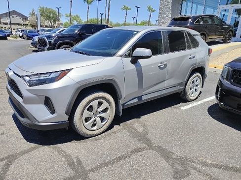 Used 2024 Toyota RAV4 LE FWD image 18